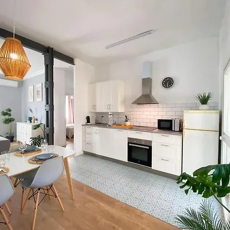 Bright Flat Rosaleda Apartment Malaga Exterior photo